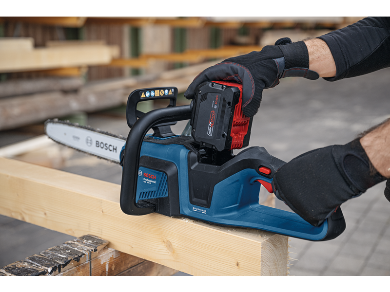 Akumulatorska verižna žaga Bosch GKE 18V-40, 06008D3001